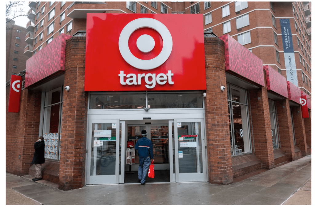 Revitalizing Retail: How Price Cuts and Supply Chain Enhancements are Winning Back Customers 1